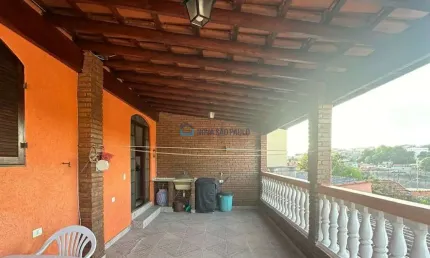 Apartamento com 02 dormitórios na região da Vila Ayrosa, Osasco