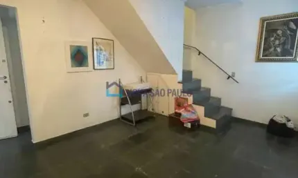 Sobrado com 03 dormitórios próximo ao museu do ipiranga.