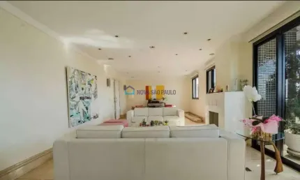 Cobertura disponivel para venda por: 4.000.000 com cerca de 319 metros