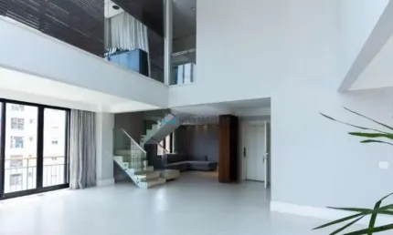 Apartamento duplex a venda com 3 suítes e 4 vagas a 600m estação Moema metro,  500m colégio Mobile