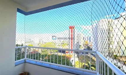 Apartamento de 77m, com 2 dormitórios e sacada, próximo ao metrô saúde.