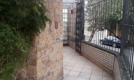 Casa mirandópolis, 3 dormitórios, sendo 1 suíte e 2 vagas