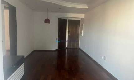 Apartamento à venda com 3 quartos próximo do metrô Santa Cruz