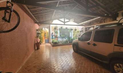 Sobradoi a venda co m 3 dormitórios no Jardim Umuarama