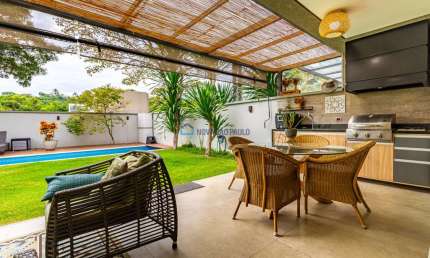 Venda. Jardim Cordeiro. Casa em condomínio com 424m². 4 suítes. 4 vagas.