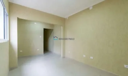 Casa com 6 dormitórios à 850 metros do Metrô Praça da Árvore