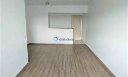 Apartamento de 83m², com 2 dormitórios, 01 vaga, ao lado do  Metrô Saúde.