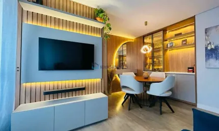 Apartamento com 02 dormitórios, 02 vagas - Vila das Mercês