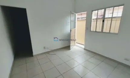 Casa térrea de 4 dormitórios próximo ao Metrô Saúde