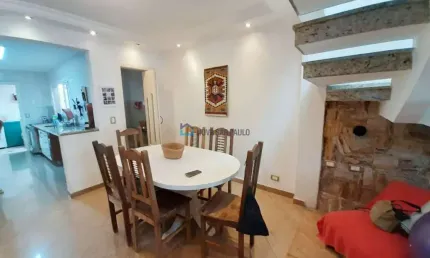 Casa de Vila, com 120 m² de área útil, 3 quartos, 1 suíte, a 500 metros do metrô Chácara Klabin