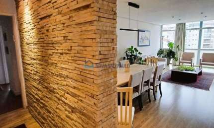 Apartamento amplo, reformado e decorado na Av Angélica!