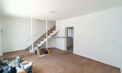 Sobrado 2 dormitorios, 2 vagas proximo ao metro Jabaquara a Venda