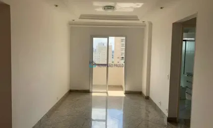 Apartamento à venda na Saúde com 1 quarto e 1 vaga de garagem.