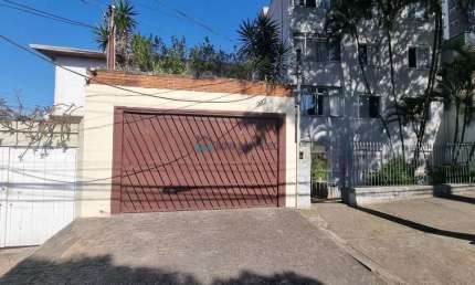 Sobrado 217m², Vago, 4 pisos, Piscina, Cômodos Grandes! Prox. Metrôs Vila Mariana/Imigrantes