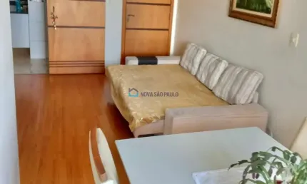 Apartamento 70m² com 2 dormitórios à 300 metros do Metro Saúde
