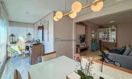 Apartamento à venda na Saúde com 2 dormitórios próximo ao metrô Saúde