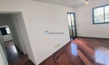 Apartamento à venda na saúde com 2 quartos e 1 vaga de garagem, rua plana