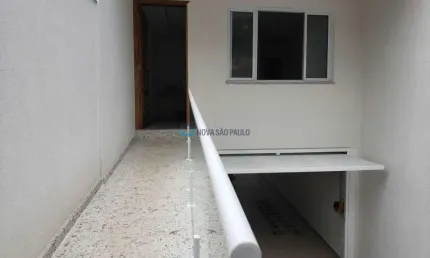 Sobrado novo à venda na saúde com 3 suítes, 5 vagas de garagem e terraço gourmet.