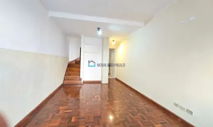 Mirandópolis, Sobrado 2 dormitórios com 1 vaga de garagem.