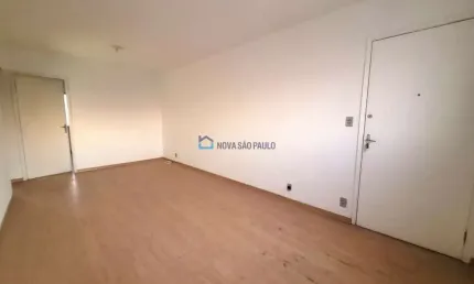 Apartamento, 2 dormitórios, Liberdade, 700 metros metrô São Joaquim.
