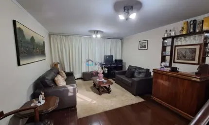 Casa à venda no planalto paulista com 4 quartos e 4 vagas.