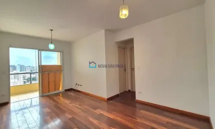 Apartamento em andar alto ao lado do metrô praça da árvore na região da saúde!