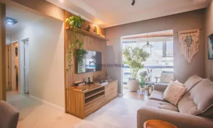 Apartamento com 3 dormitórios, 1 suíte, 2 vagas de garagem e depósito.