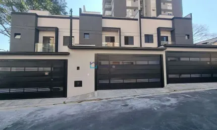 Sobrado triplex 150m², suíte, 2 vagas, área preparada pra gourmet/jacuzzi prox metrô alto ipiranga