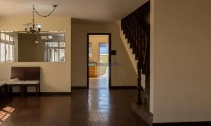 Casa no Planalto Paulista | 3 Quartos | 1 Suíte | 4 Vagas