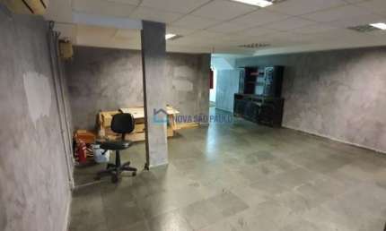 Casa comercial com 9 salas à venda na Avenida Moreira Guimarães, --, Indianópolis, São Paulo