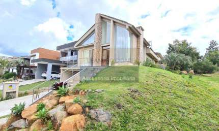 Casa de condomínio 3 dormitórios à venda no Bairro Condomínio Buena Vista com 256 m² de área privativa - 2 vagas de garagem