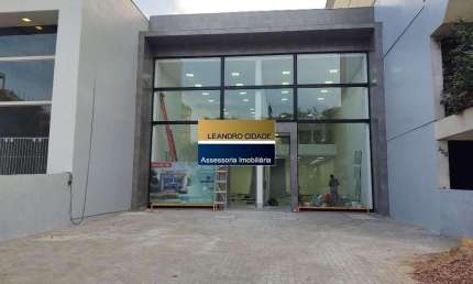 Loja à venda no Bairro Passo da Areia com 151 m² de área privativa - 2 vagas de garagem