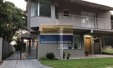 Casa de condomínio 3 dormitórios à venda no Bairro Cantegril com 280 m² de área privativa - 2 vagas de garagem