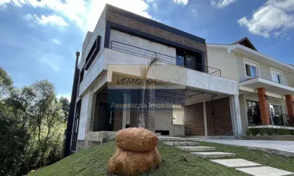 Casa de condomínio 3 dormitórios à venda no Bairro Condomínio Buena Vista com 286 m² de área privativa - 2 vagas de garagem