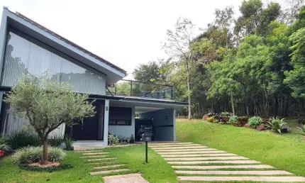 Casa de condomínio 4 dormitórios à venda no Bairro Condomínio Buena Vista com 207 m² de área privativa - 2 vagas de garagem