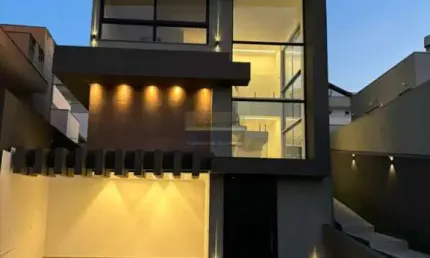 Casa de condomínio 3 dormitórios à venda no Bairro Condomínio Buena Vista com 225 m² de área privativa - 2 vagas de garagem