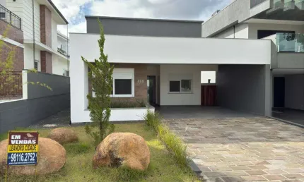 Casa de condomínio 3 dormitórios à venda no Bairro Condomínio Buena Vista com 170 m² de área privativa - 2 vagas de garagem