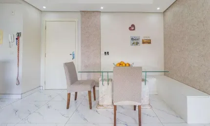 Apartamento 3 dormitórios à venda no Bairro Vila Ipiranga com 69 m² de área privativa - 1 vaga de garagem
