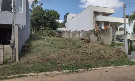 Terreno / Lote / Condomínio à venda no Bairro Cantegril com 400 m² de área privativa