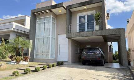 Casa de condomínio 3 dormitórios à venda no Bairro Condomínio Buena Vista com 221 m² de área privativa - 2 vagas de garagem