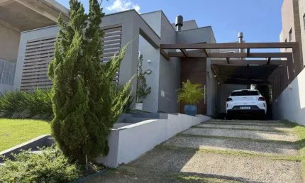 Casa de condomínio 3 dormitórios à venda no Bairro Condomínio Buena Vista com 212 m² de área privativa - 2 vagas de garagem