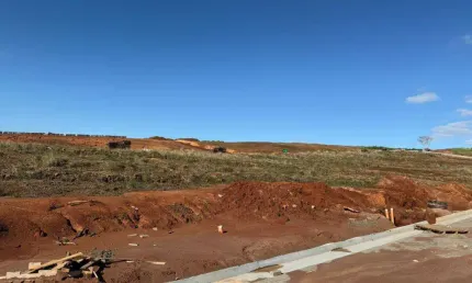 Terreno à venda no Bairro Jardim Krahe com 210 m² de área privativa