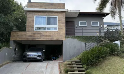 Casa de condomínio 3 dormitórios à venda no Bairro Condomínio Buena Vista com 200 m² de área privativa - 2 vagas de garagem