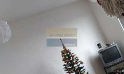 Apartamento 2 dormitórios à venda no Bairro Sarandi com 40 m² de área privativa - 1 vaga de garagem