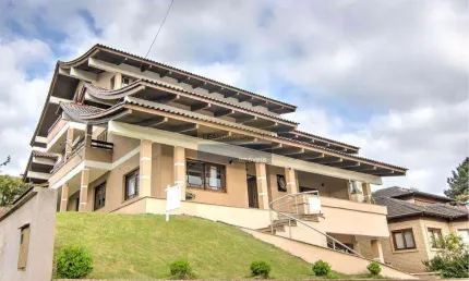 Casa de condomínio 4 dormitórios à venda no Bairro Condomínio Condado de Castella com 666 m² de área privativa - 8 vagas de garagem