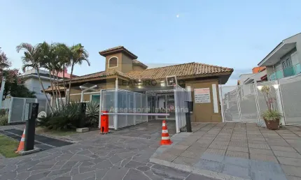 Casa de condomínio 4 dormitórios à venda no Bairro Sarandi com 243 m² de área privativa - 2 vagas de garagem