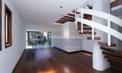 Cobertura 3 dormitórios à venda no Bairro Auxiliadora com 244 m² de área privativa - 4 vagas de garagem
