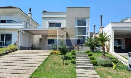 Casa de condomínio 3 dormitórios à venda no Bairro Condomínio Buena Vista com 200 m² de área privativa - 4 vagas de garagem