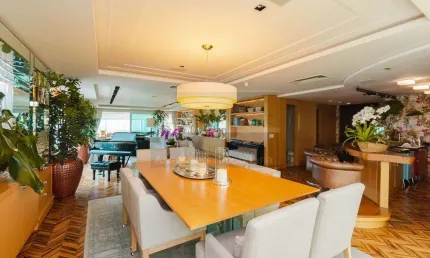 Apartamento 3 dormitórios à venda no Bairro Três Figueiras com 271 m² de área privativa - 3 vagas de garagem