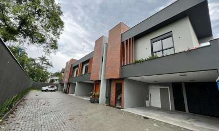 SOBRADO GEMINADO no GLÓRIA com 3 quartos para VENDA, 164 m²